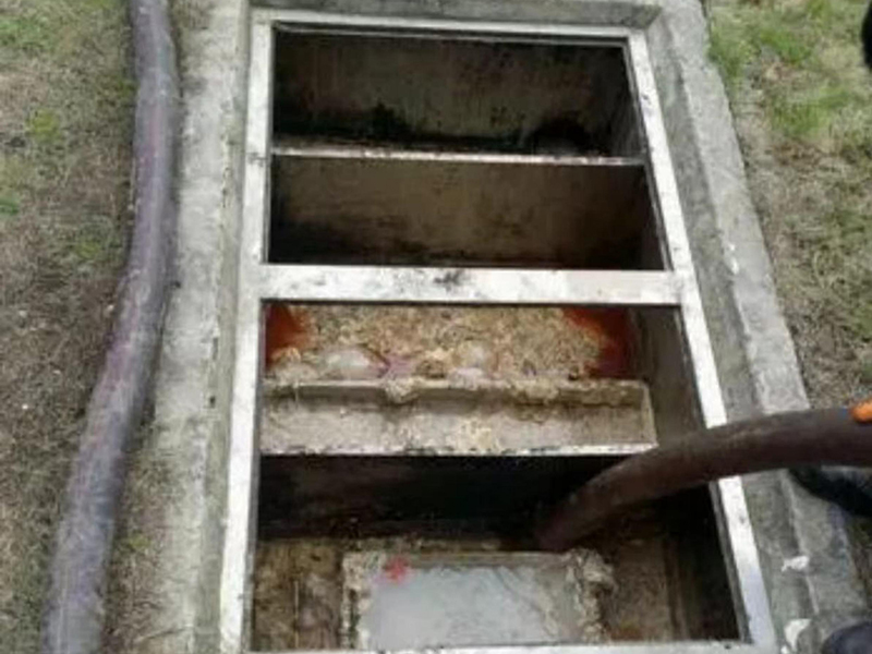 南丹隔油池清理